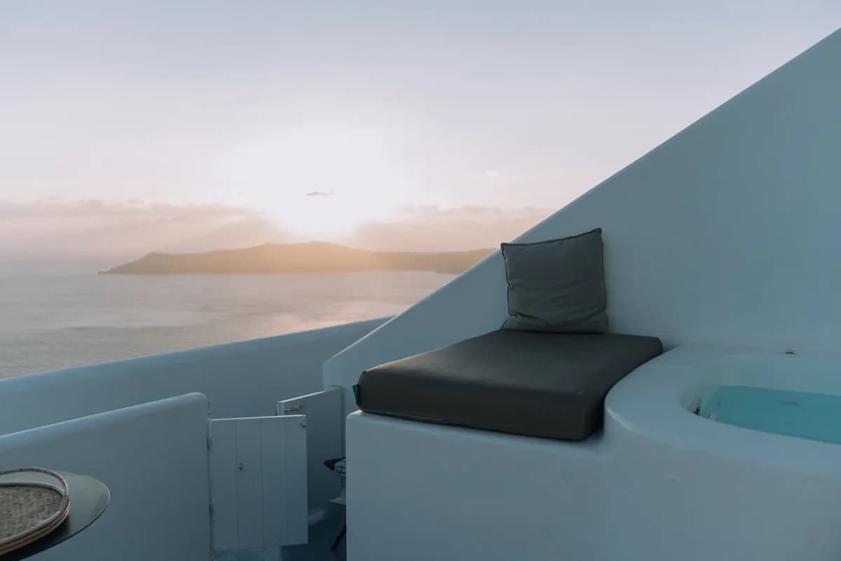 Cavo Panorama Suites